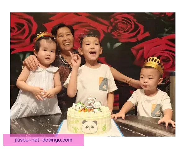 李月汝社媒晒照庆生 小宝生日快乐被爱温暖环绕为自己干杯